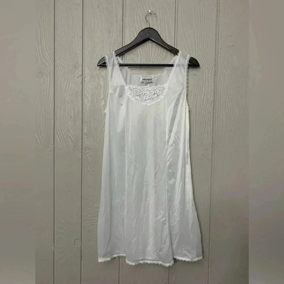 Vintage white lace slip Anthony Richard's | size medium - Picture 1 of 4